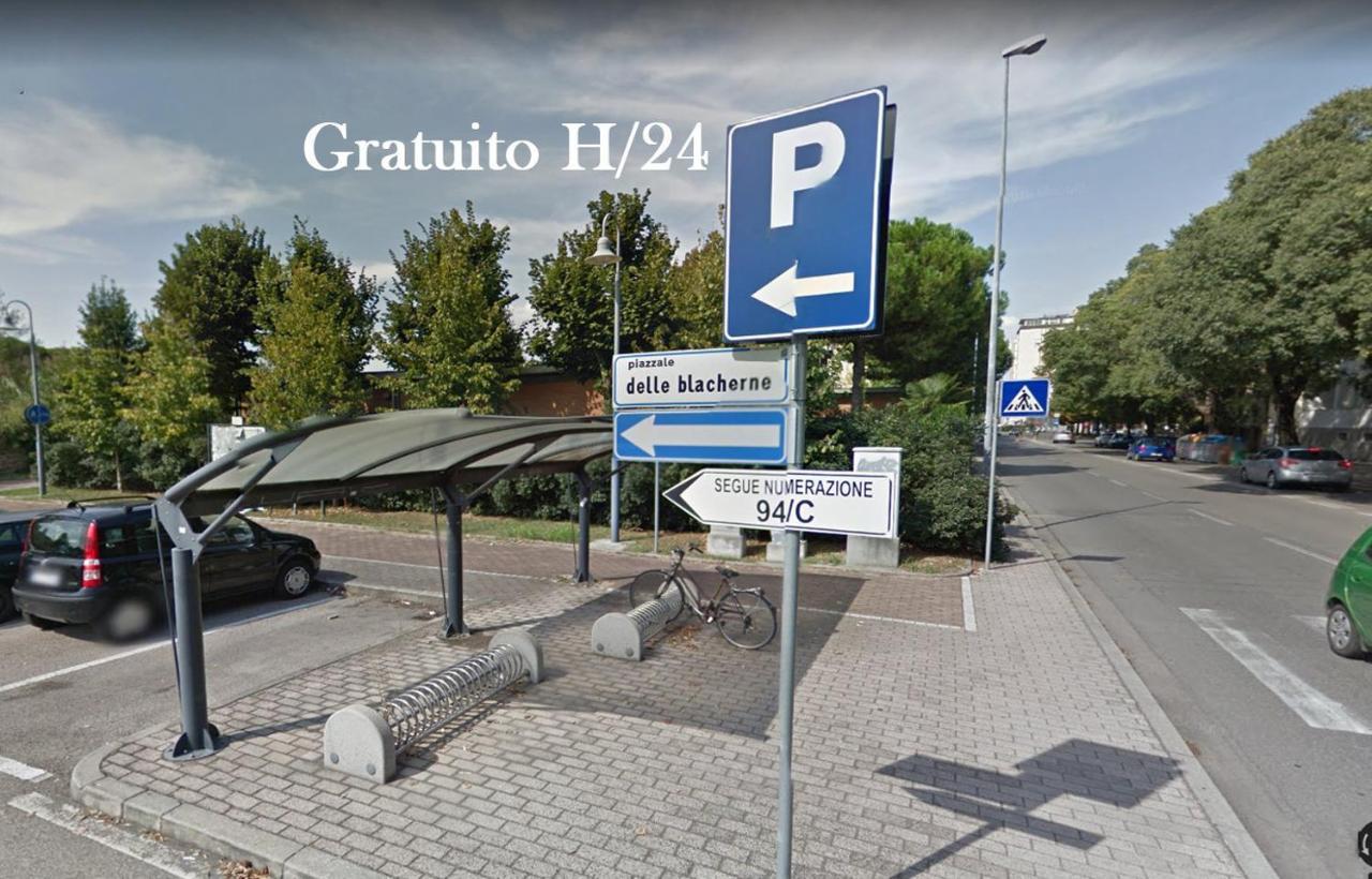 Luna City Ravenna Buitenkant foto